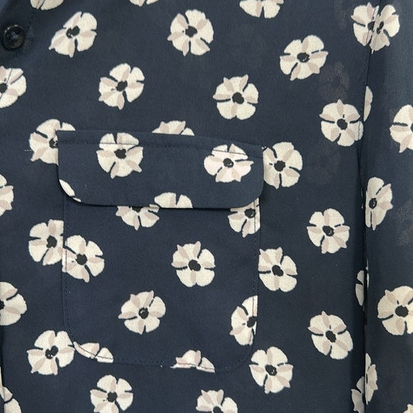 NWOT LOFT Women’s Petite Small Black and White Floral Blouse - Picture 4 of 7